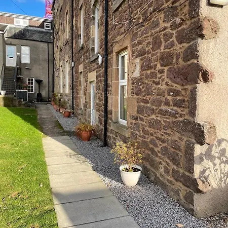 Stunning Apartment In Callander Exterior photo